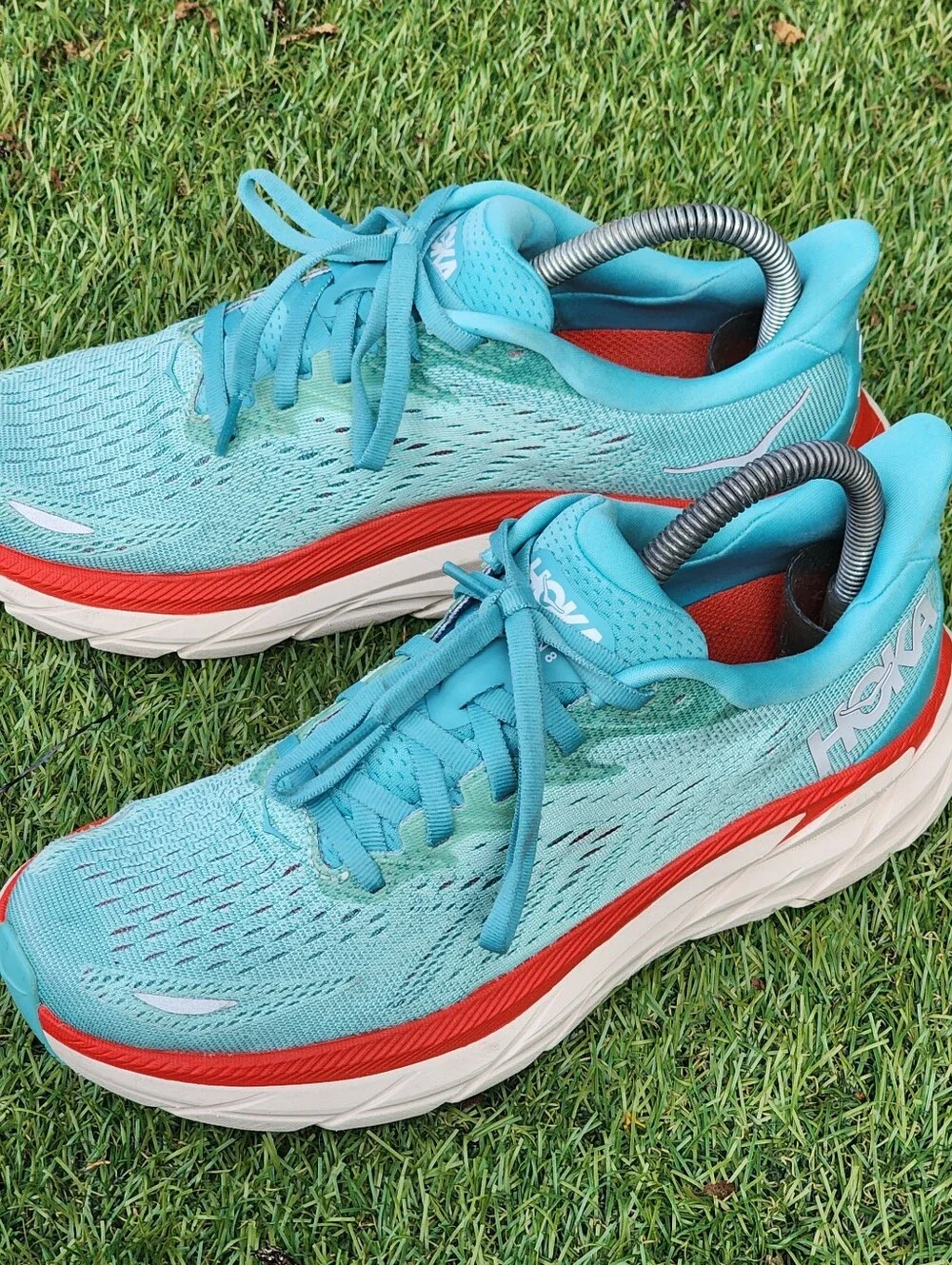 HOKA CLIFTON 8 - Womens Sneakers - SIZE 7B